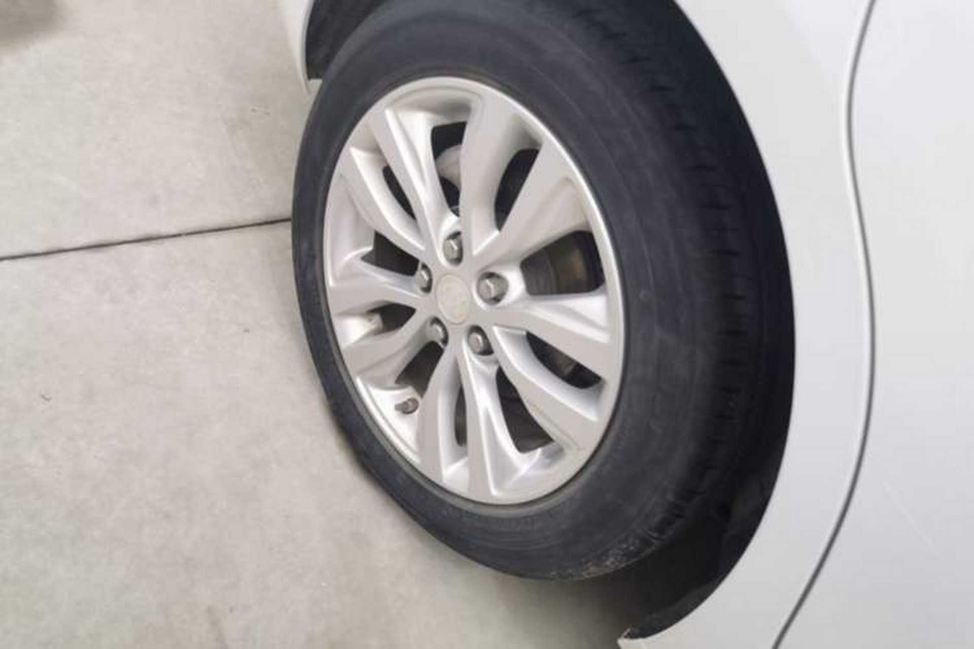 Used Buick GT 2021 Revised Version Flagship 1.5L Automatic Elite Edition Right Rear Wheel Hub