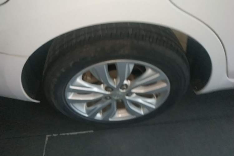 Used Buick GT 2021 Exemplar 1.5L Automatic Elite Version Right Rear Wheel Hub