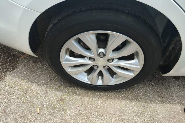 Used Buick GT 2021 Revised Version Flagship 1.5L Automatic Elite Edition Right Rear Wheel Hub