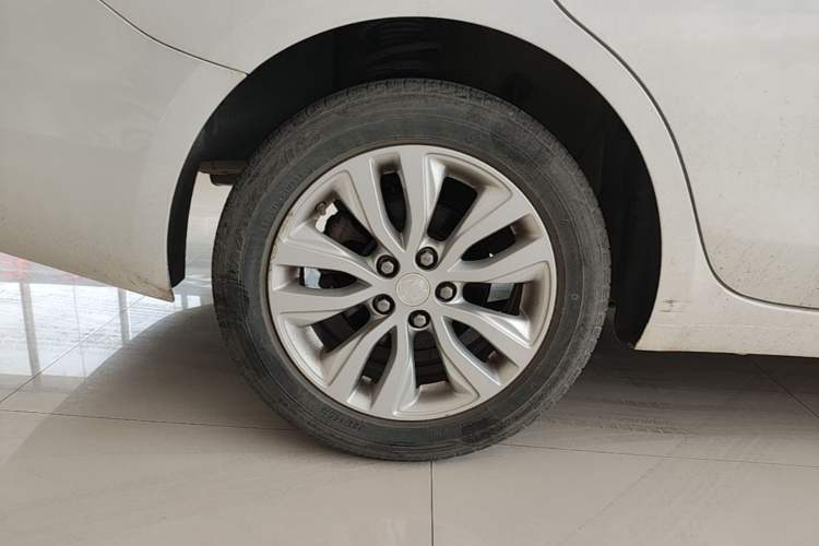 Used Buick GT 2021 Exemplar 1.5L Automatic Entry-Level Trim Right Rear Wheel Hub