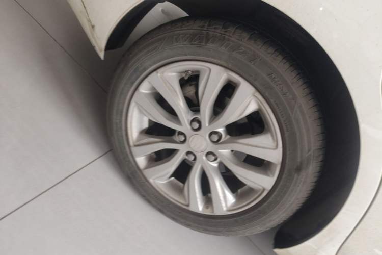 Used Buick GT 2021 Exemplar 1.5L Automatic Elite Version Right Rear Wheel Hub