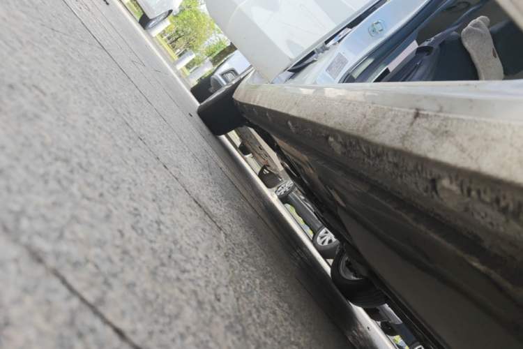 Used Buick GT 2021 Revised Version Flagship 1.5L Automatic Entry-Level Trim Right Side Sill