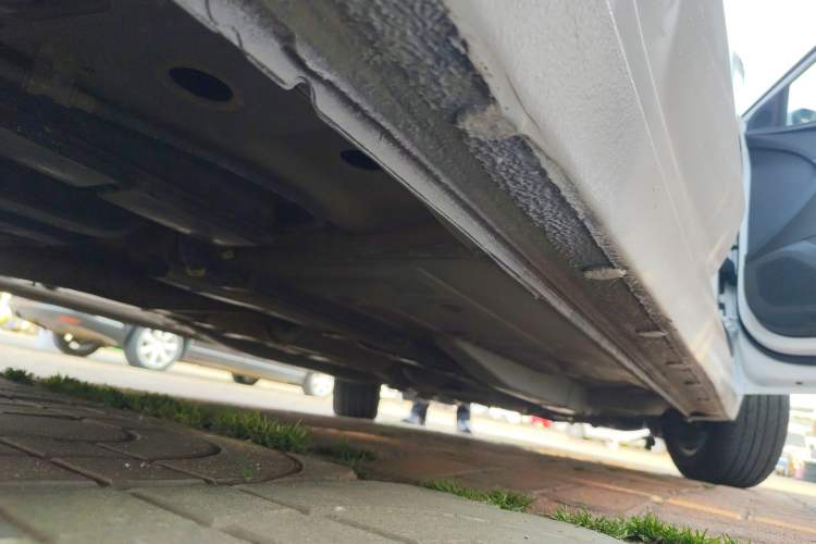Used Buick GT 2021 Revised Version 1.3T Automatic Mild Hybrid Elite Edition Right Side Sill