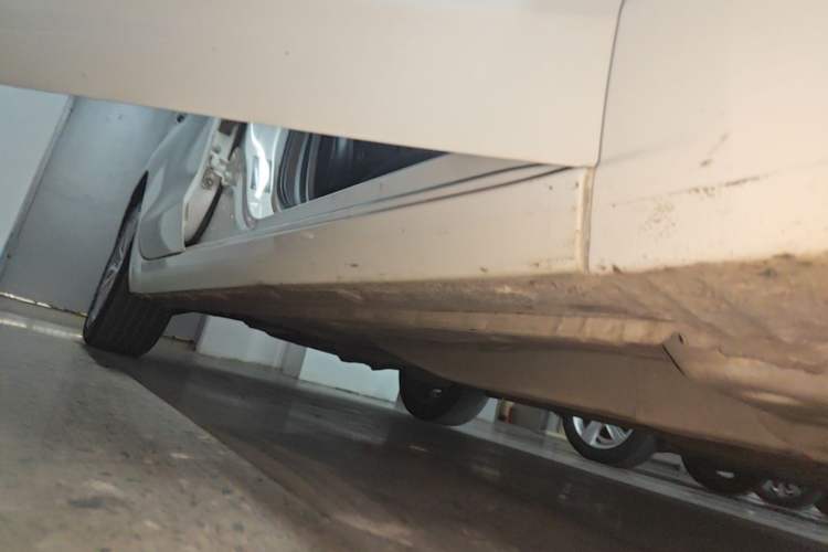 Used Buick GT 2021 Revised Version Flagship 1.5L Automatic Elite Edition Right Side Sill