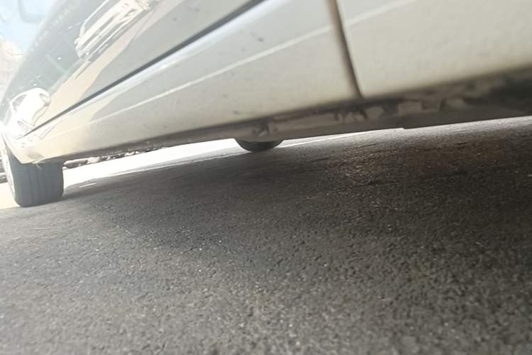 Used Buick GT 2021 1.3T Automatic Mild Hybrid Elite Version Right Side Sill