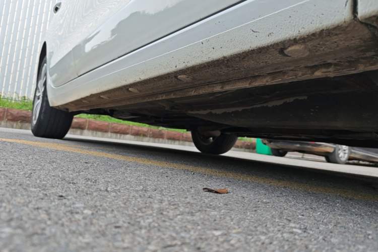 Used Buick GT 2021 Revised Version 1.3T Automatic Mild Hybrid Elite Edition Right Side Sill
