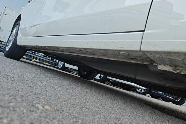 Used Buick GT 2021 Exemplar 1.5L Automatic Elite Version Right Side Sill
