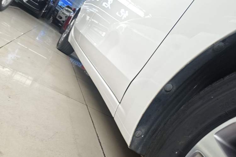 Used Buick GT 2021 Revised Version 1.3T Automatic Mild Hybrid Elite Edition Right Side Sill