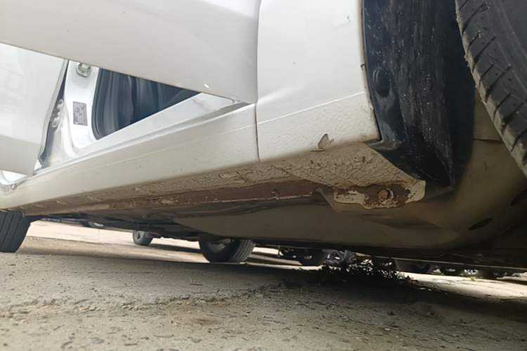 Used Buick GT 2021 1.3T Automatic Mild Hybrid Elite Version Right Side Sill