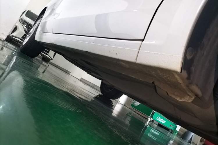 Used Buick GT 2021 Revised Version Flagship 1.5L Automatic Elite Edition Right Side Sill