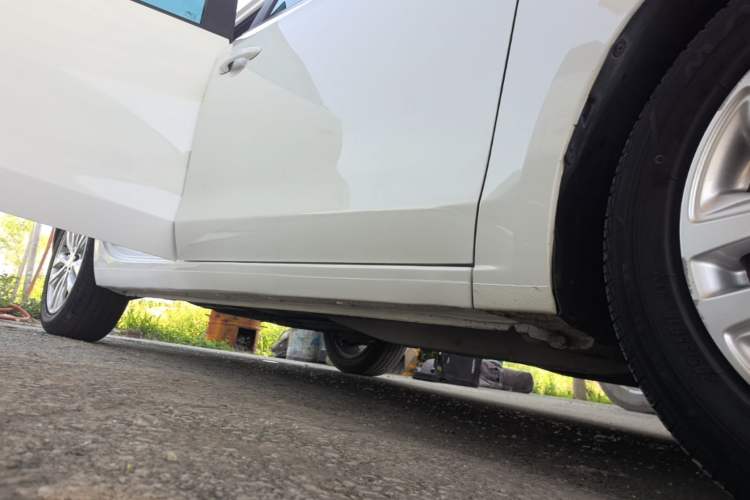 Used Buick GT 2021 Revised Version Flagship 1.5L Automatic Elite Edition Right Side Sill
