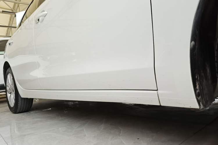 Used Buick GT 2021 Revised Version Flagship 1.5L Automatic Elite Edition Right Side Sill