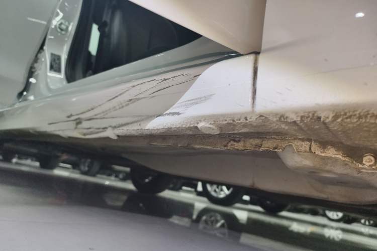 Used Buick GT 2021 Revised Version 1.3T Automatic Mild Hybrid Elite Edition Right Side Sill