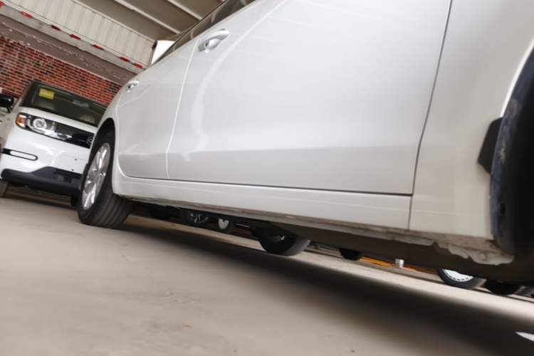 Used Buick GT 2021 Revised Version Flagship 1.5L Automatic Entry-Level Trim Right Side Sill