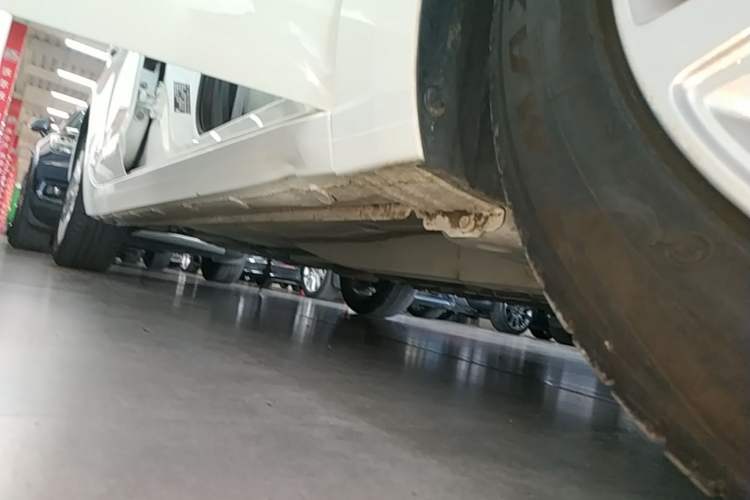 Used Buick GT 2021 Exemplar 1.5L Automatic Elite Version Right Side Sill