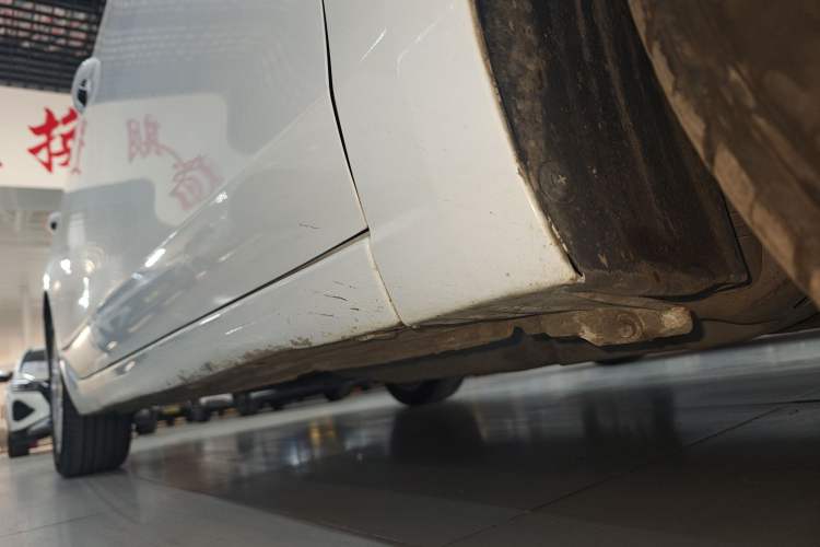 Used Buick GT 2021 Revised Version Flagship 1.5L Automatic Elite Edition Right Side Sill