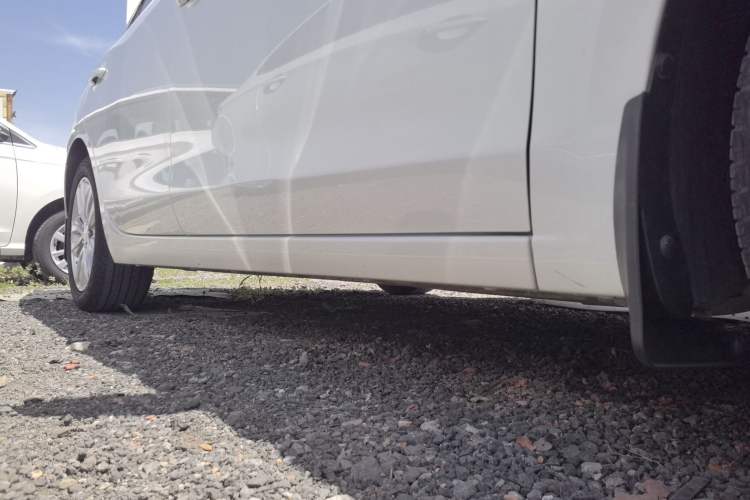 Used Buick GT 2021 Revised Version Flagship 1.5L Automatic Elite Edition Right Side Sill