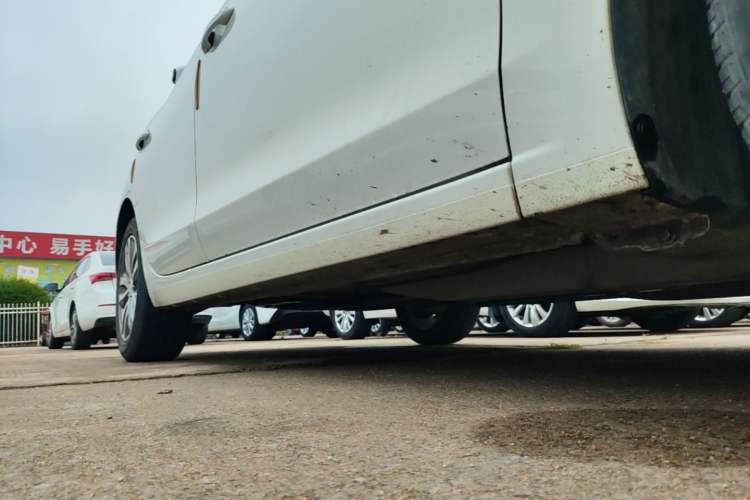 Used Buick GT 2021 1.3T Automatic Mild Hybrid Elite Version Right Side Sill