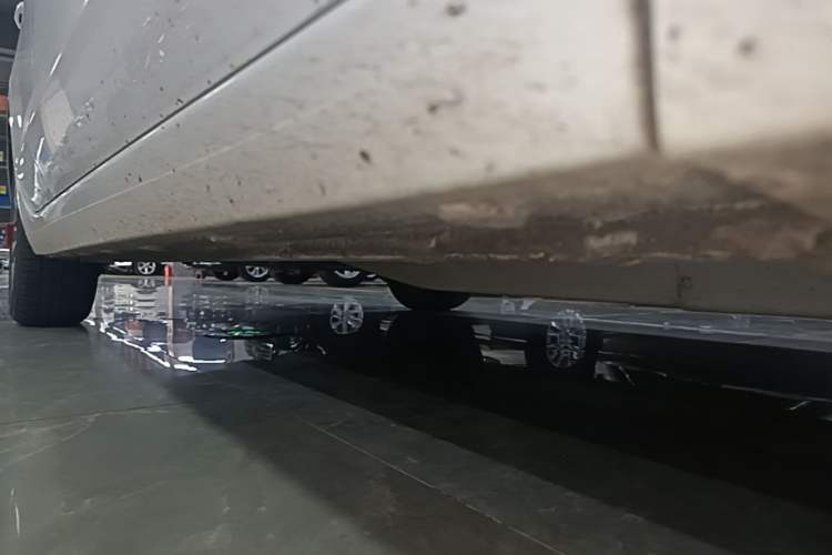 Used Buick GT 2021 1.3T Automatic Mild Hybrid Elite Version Right Side Sill