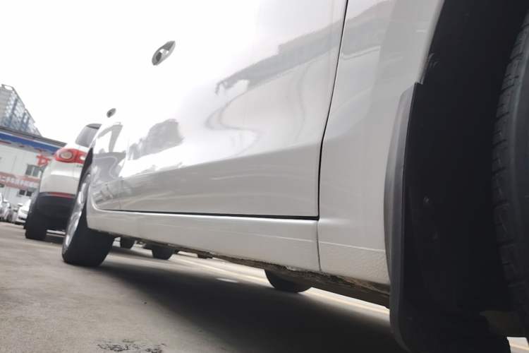 Used Buick GT 2021 Revised Version Flagship 1.5L Automatic Elite Edition Right Side Sill