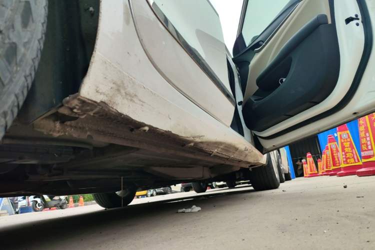Used Buick GT 2021 Exemplar 1.5L Automatic Elite Version Right Side Sill