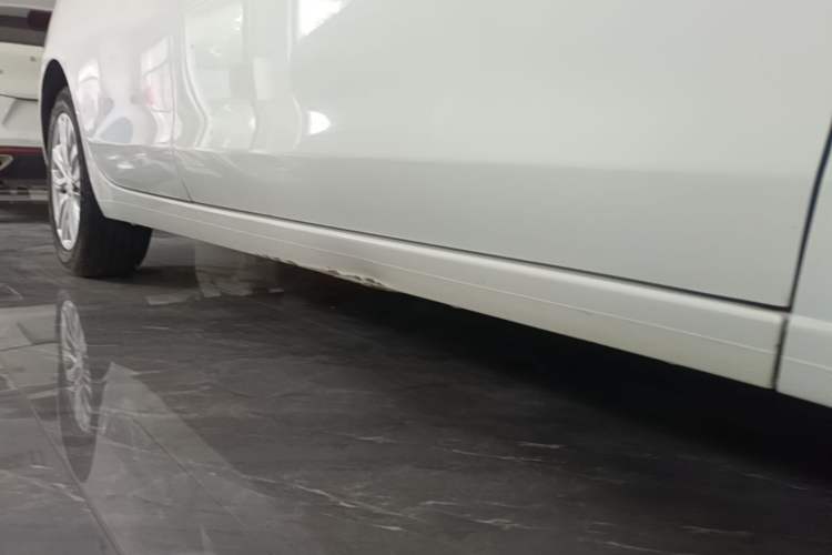 Used Buick GT 2021 Exemplar 1.5L Automatic Elite Version Right Side Sill