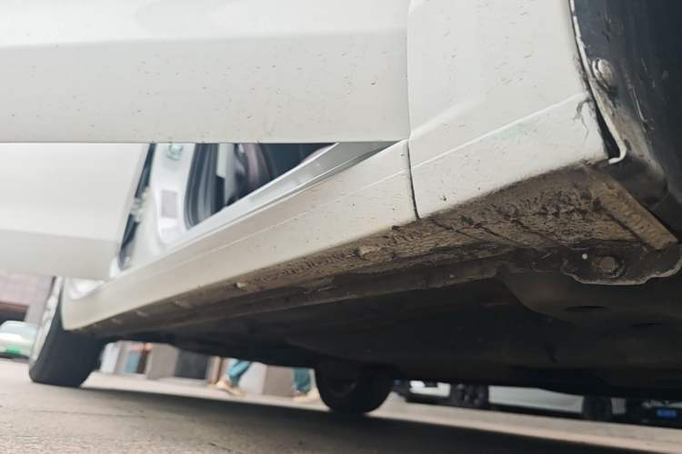 Used Buick GT 2021 1.3T Automatic Mild Hybrid Entry Model Right Side Sill