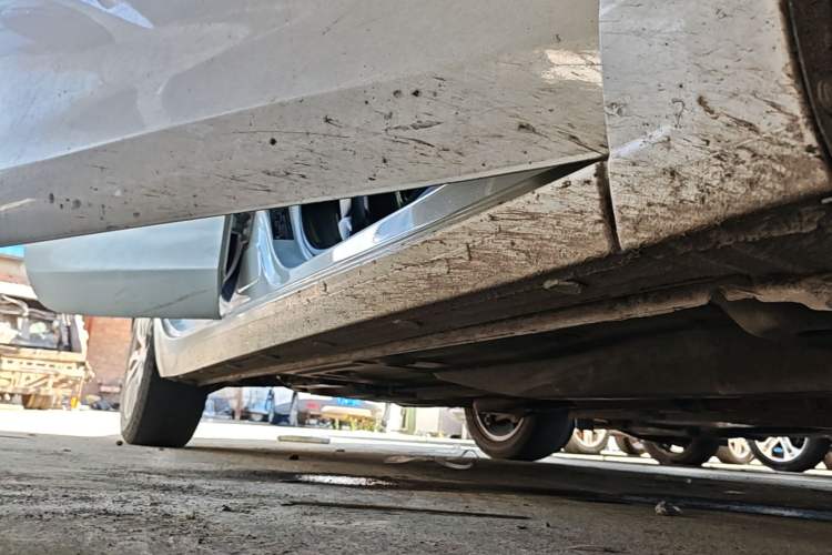 Used Buick GT 2021 Revised Version Flagship 1.5L Automatic Elite Edition Right Side Sill