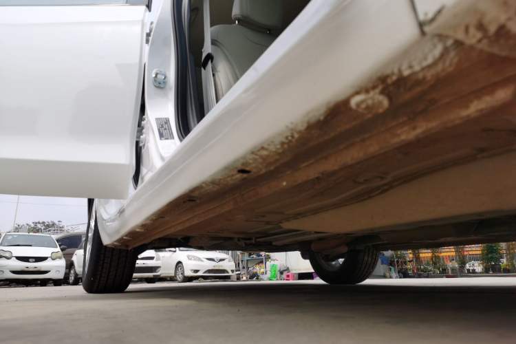 Used Buick GT 2021 Exemplar 1.5L Automatic Elite Version Right Side Sill