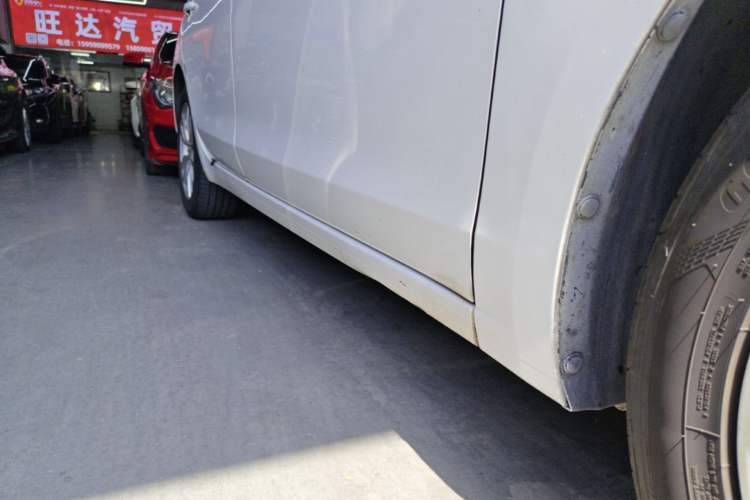 Used Buick GT 2021 Exemplar 1.5L Automatic Elite Version Right Side Sill