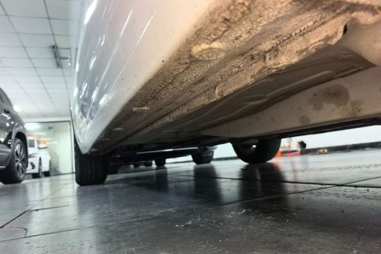 Used Buick GT 2021 Revised Version 1.3T Automatic Mild Hybrid Elite Edition Right Side Sill