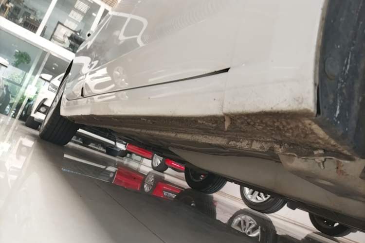 Used Buick GT 2021 Revised Version Flagship 1.5L Automatic Elite Edition Right Side Sill