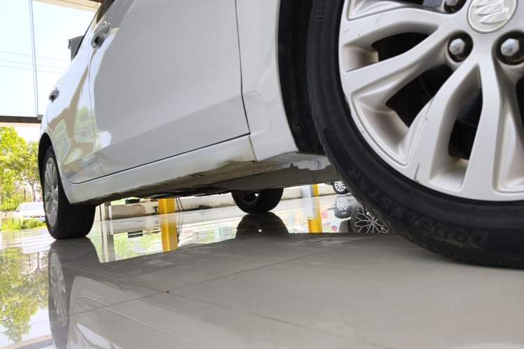 Used Buick GT 2021 Revised Version Flagship 1.5L Automatic Elite Edition Right Side Sill