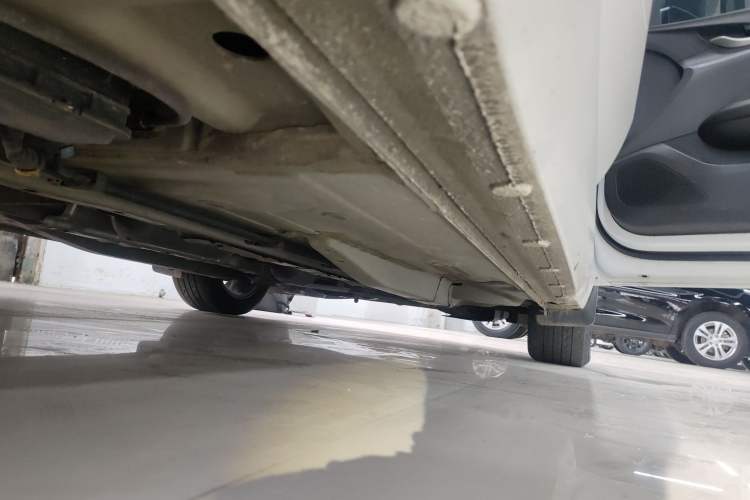 Used Buick GT 2021 Revised Version Flagship 1.5L Automatic Elite Edition Right Side Sill