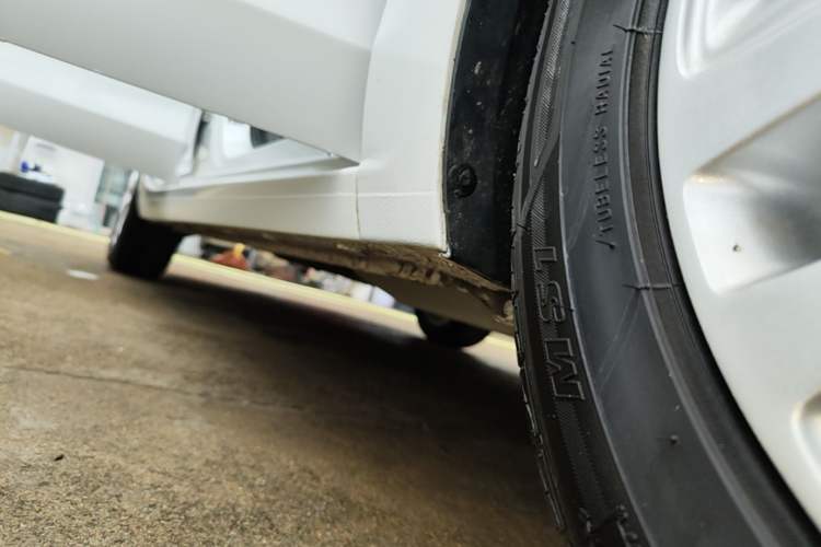 Used Buick GT 2021 Revised Version Flagship 1.5L Automatic Elite Edition Right Side Sill
