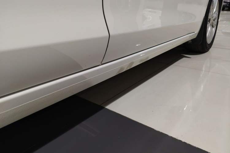 Used Buick GT 2021 Revised Version Flagship 1.5L Automatic Elite Edition Right Side Sill