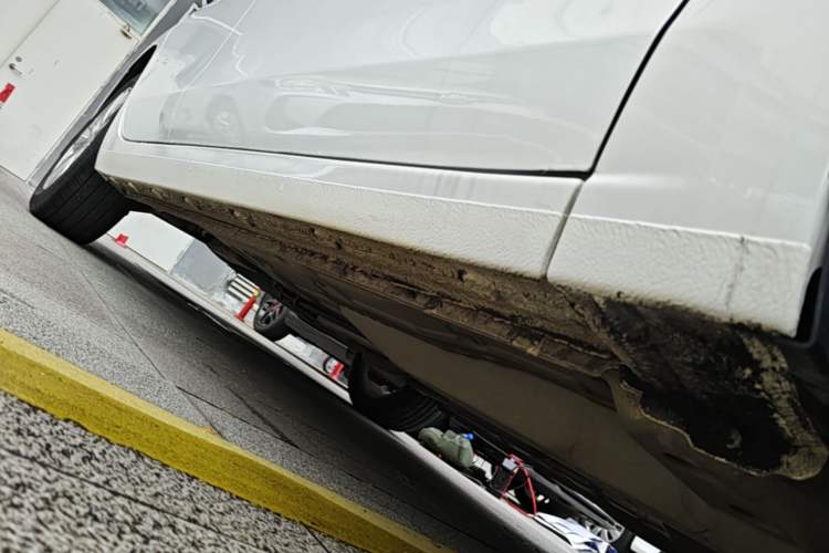 Used Buick GT 2021 Revised Version Flagship 1.5L Automatic Entry-Level Trim Right Side Sill