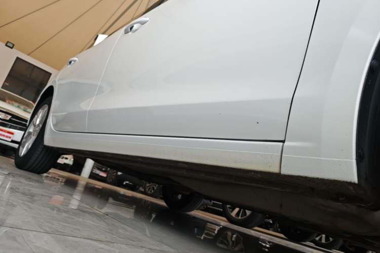 Used Buick GT 2021 Revised Version Flagship 1.5L Automatic Elite Edition Right Side Sill