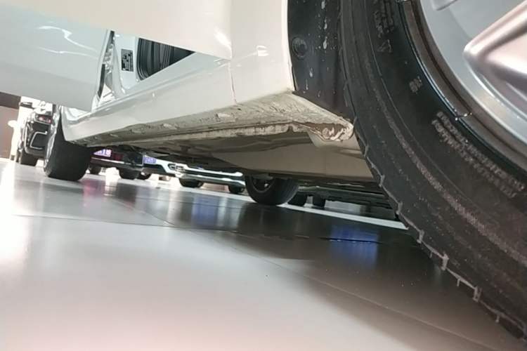 Used Buick GT 2021 Revised Version 1.3T Automatic Mild Hybrid Elite Edition Right Side Sill
