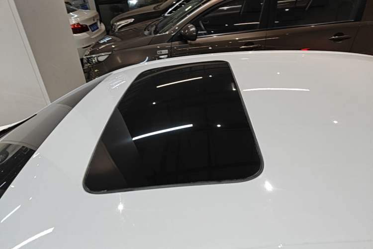 Used Buick GT 2021 Exemplar 1.5L Automatic Elite Version Roof