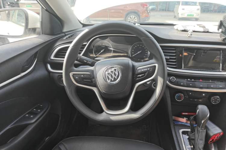 Used Buick GT 2021 Revised Version Flagship 1.5L Automatic Entry-Level Trim Steering Wheel