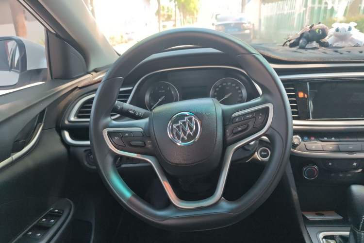 Used Buick GT 2021 1.3T Automatic Mild Hybrid Elite Version Steering Wheel