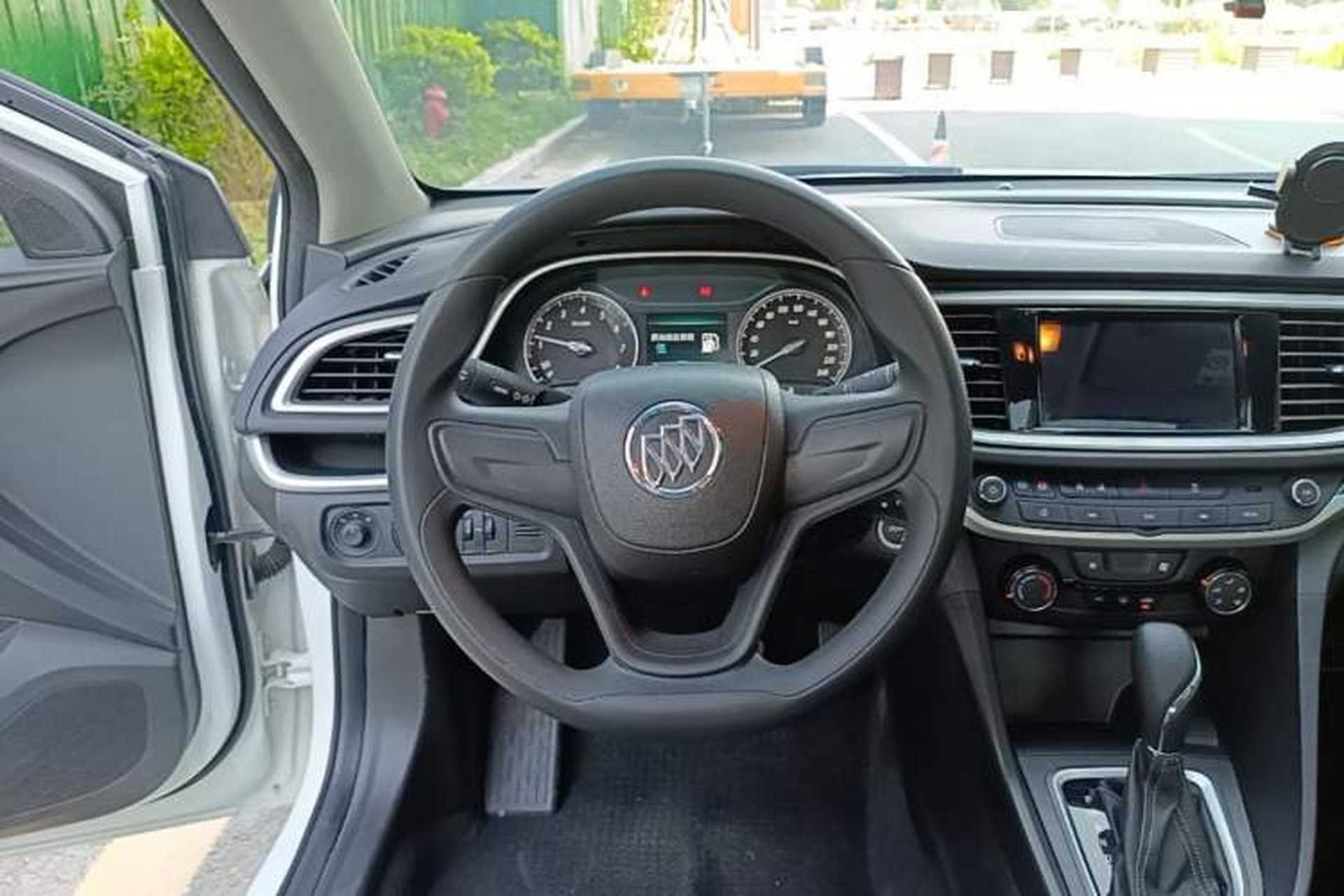 Used Buick GT 2021 1.3T Automatic Mild Hybrid Elite Version Steering Wheel