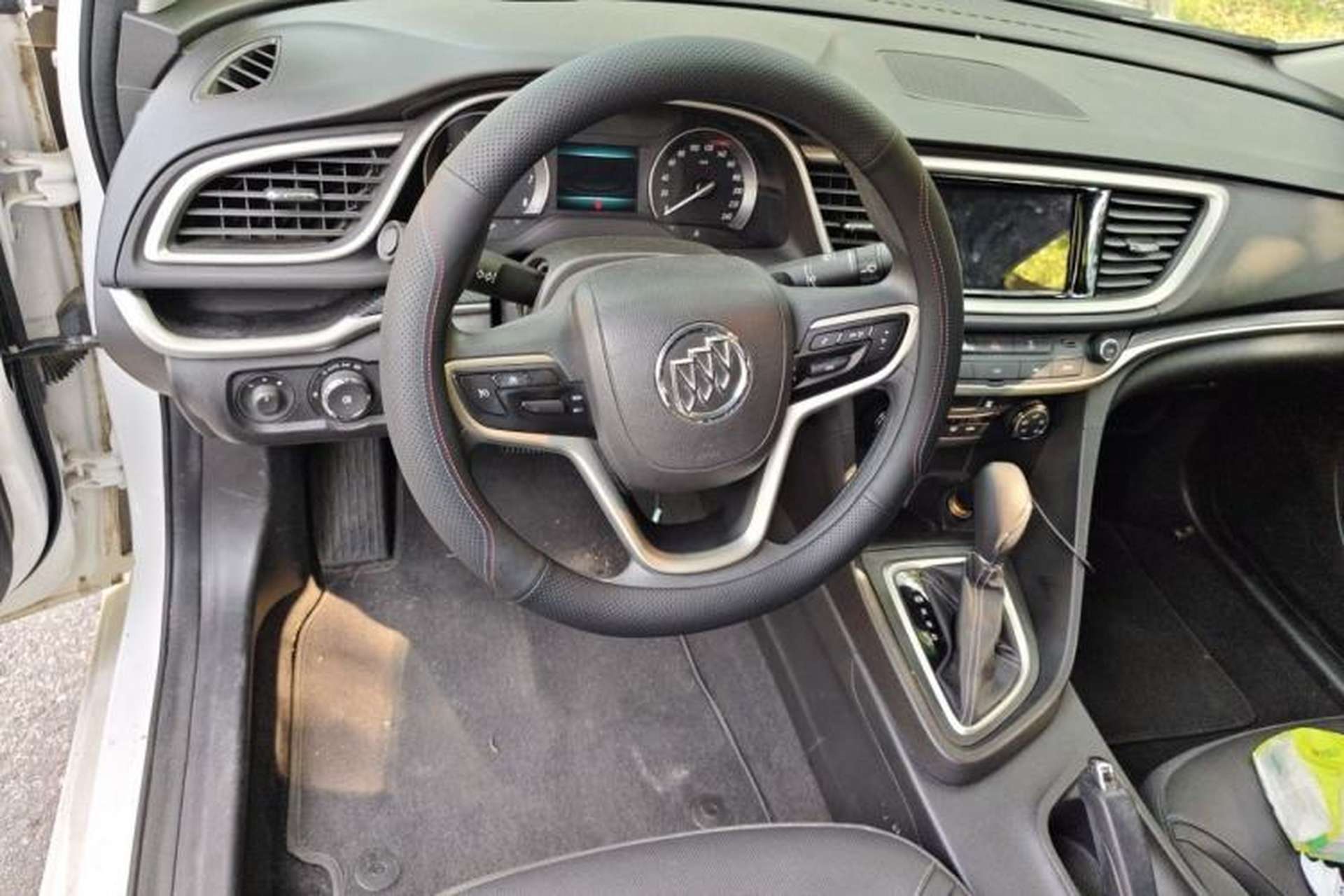 Used Buick GT 2021 Revised Version Flagship 1.5L Automatic Elite Edition Steering Wheel