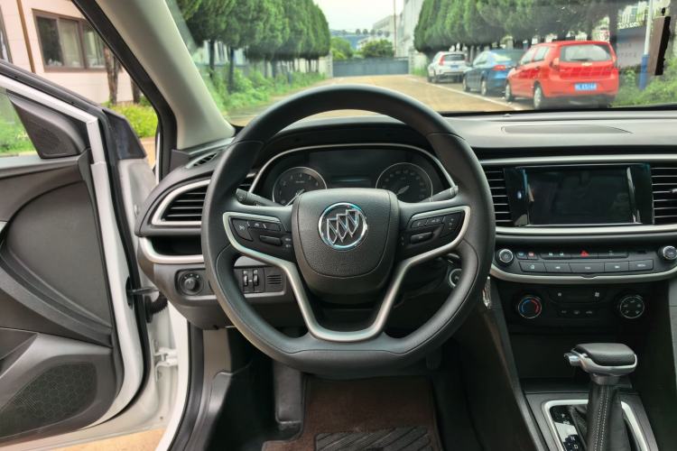 Used Buick GT 2021 Revised Version Flagship 1.5L Automatic Elite Edition Steering Wheel