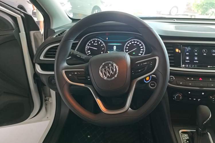 Used Buick GT 2021 Revised Version Flagship 1.5L Automatic Entry-Level Trim Steering Wheel