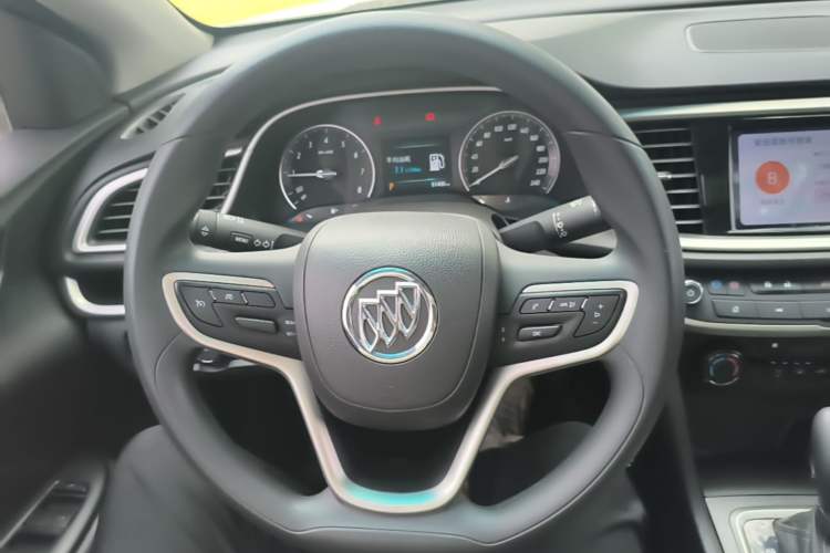 Used Buick GT 2021 Revised Version Flagship 1.5L Automatic Elite Edition Steering Wheel