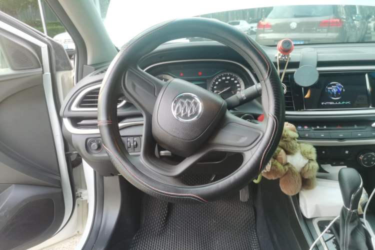 Used Buick GT 2021 1.3T Automatic Mild Hybrid Elite Version Steering Wheel
