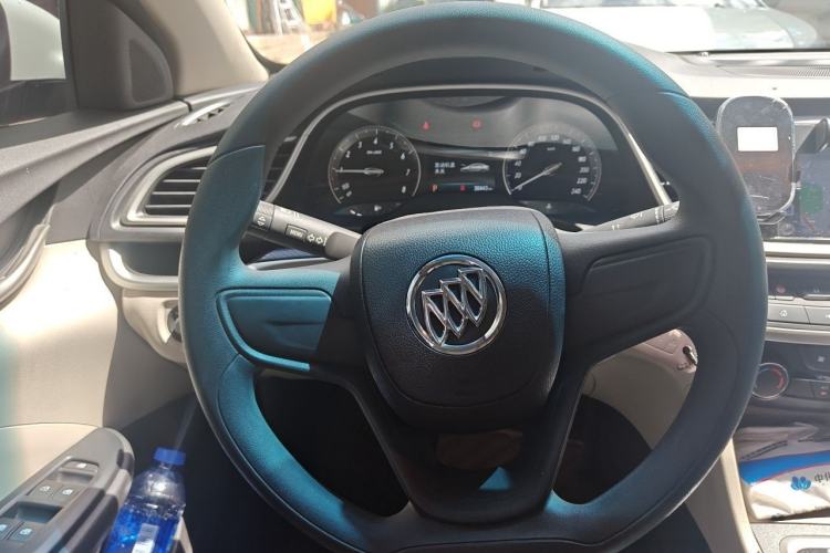 Used Buick GT 2021 Exemplar 1.5L Automatic Elite Version Steering Wheel