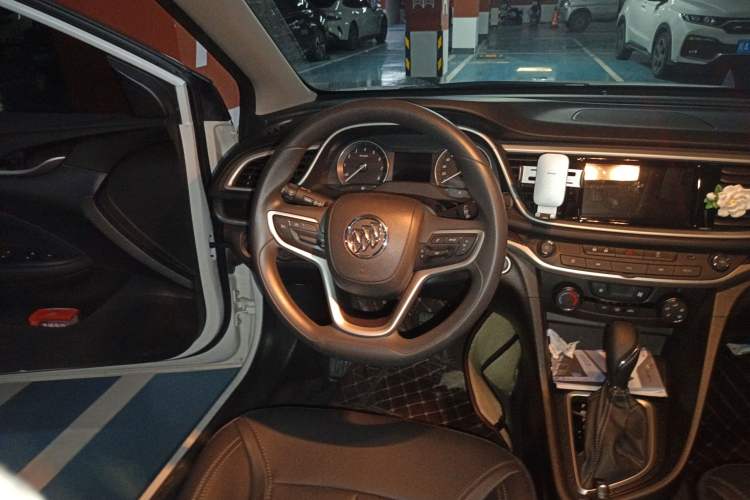 Used Buick GT 2021 Revised Version Flagship 1.5L Automatic Elite Edition Steering Wheel